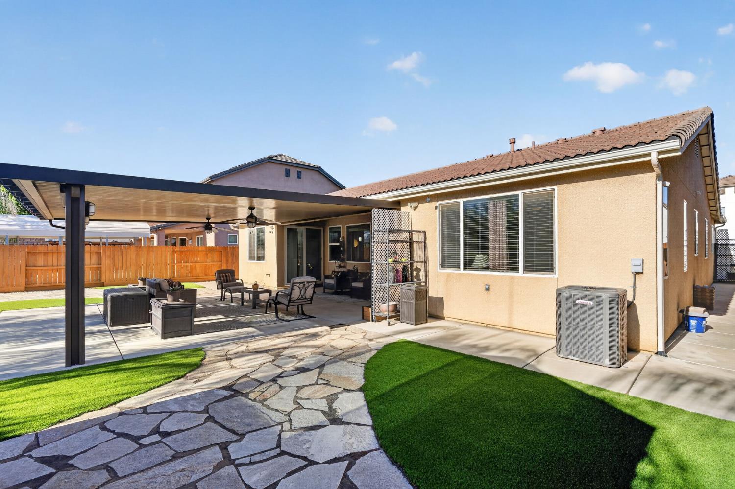 674 Agua Dulce Ave, Clovis, CA 93619