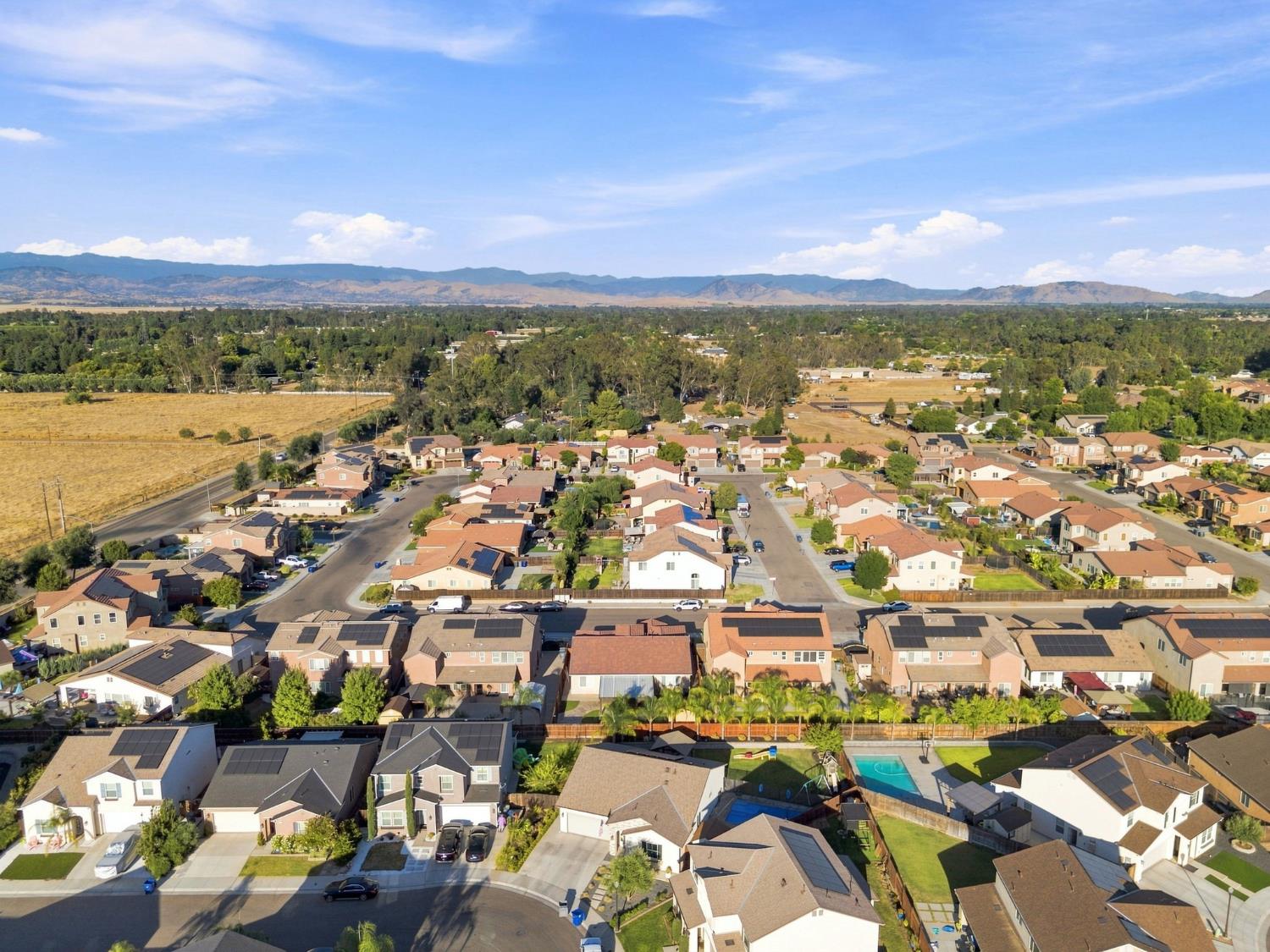 674 Agua Dulce Ave, Clovis, CA 93619