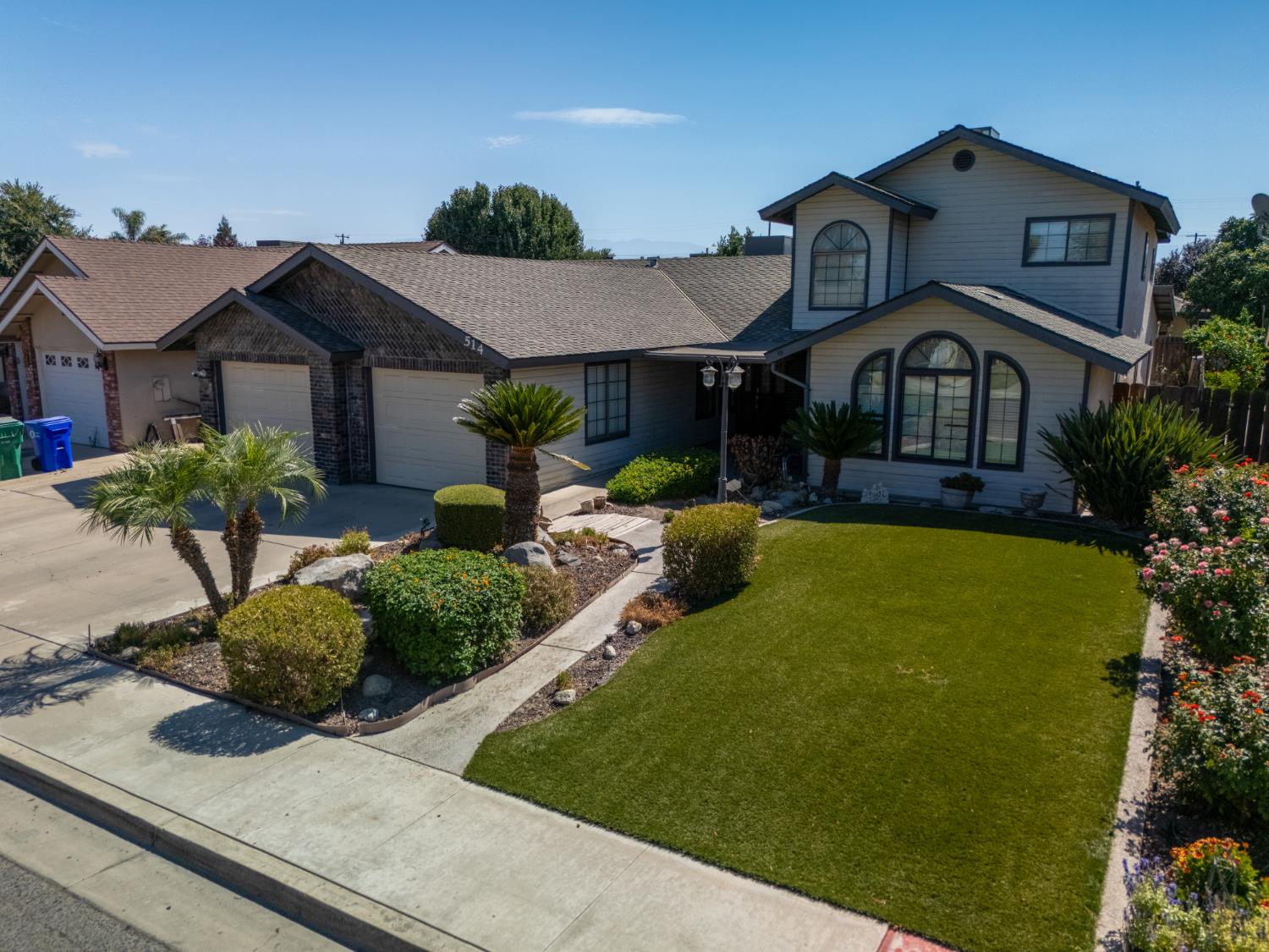 514 Balmoral Dr, Porterville, CA 93257