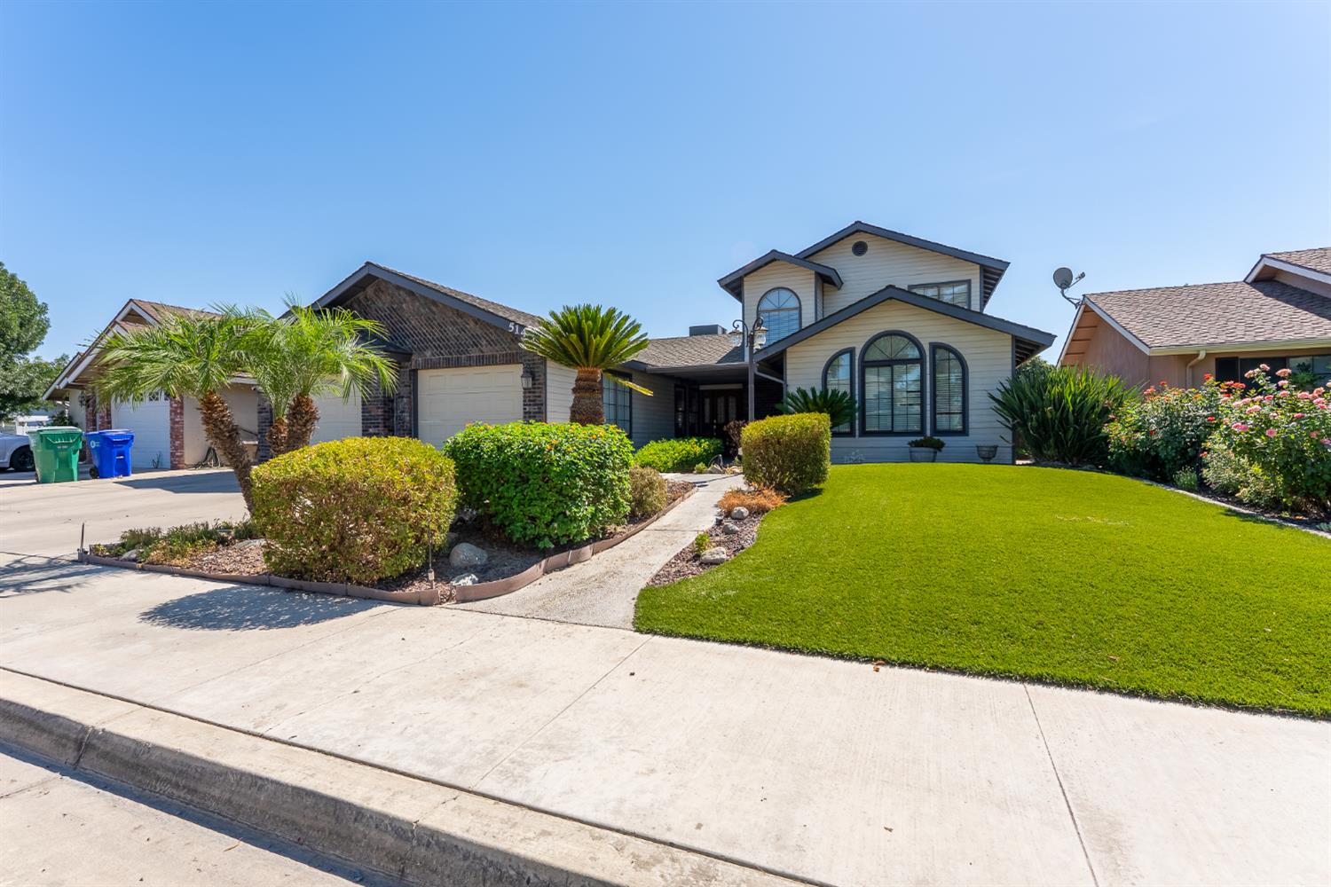 514 Balmoral Dr, Porterville, CA 93257