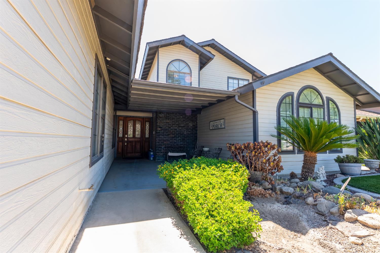 514 Balmoral Dr, Porterville, CA 93257