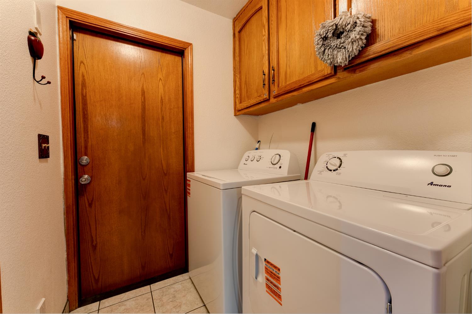 514 Balmoral Dr, Porterville, CA 93257
