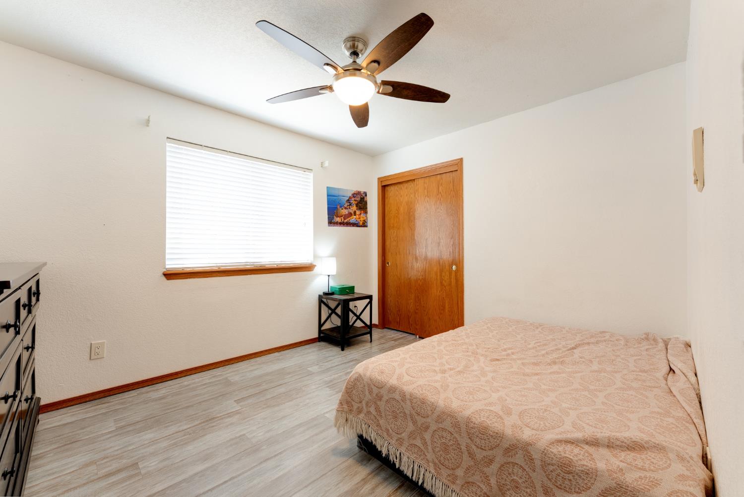 514 Balmoral Dr, Porterville, CA 93257