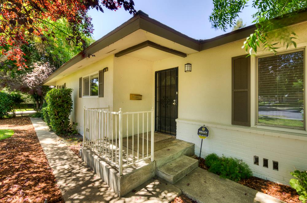 4935 E Heaton Ave, Fresno, CA 93727