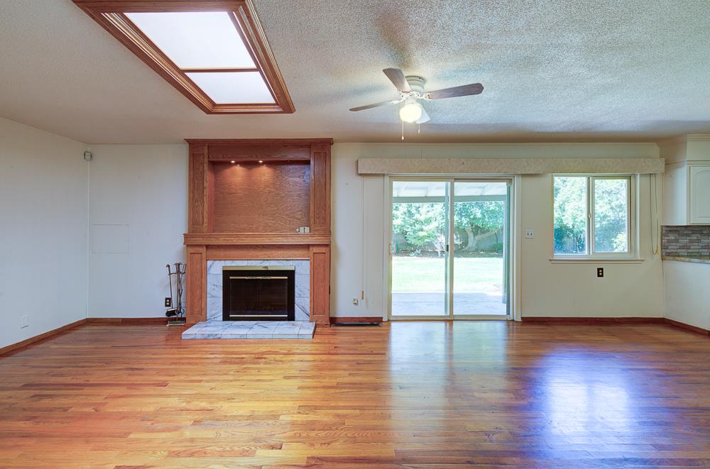 4935 E Heaton Ave, Fresno, CA 93727