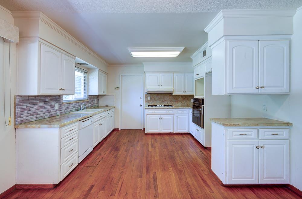4935 E Heaton Ave, Fresno, CA 93727