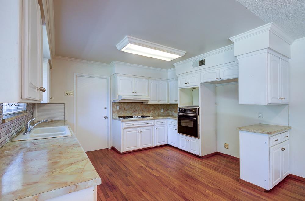 4935 E Heaton Ave, Fresno, CA 93727