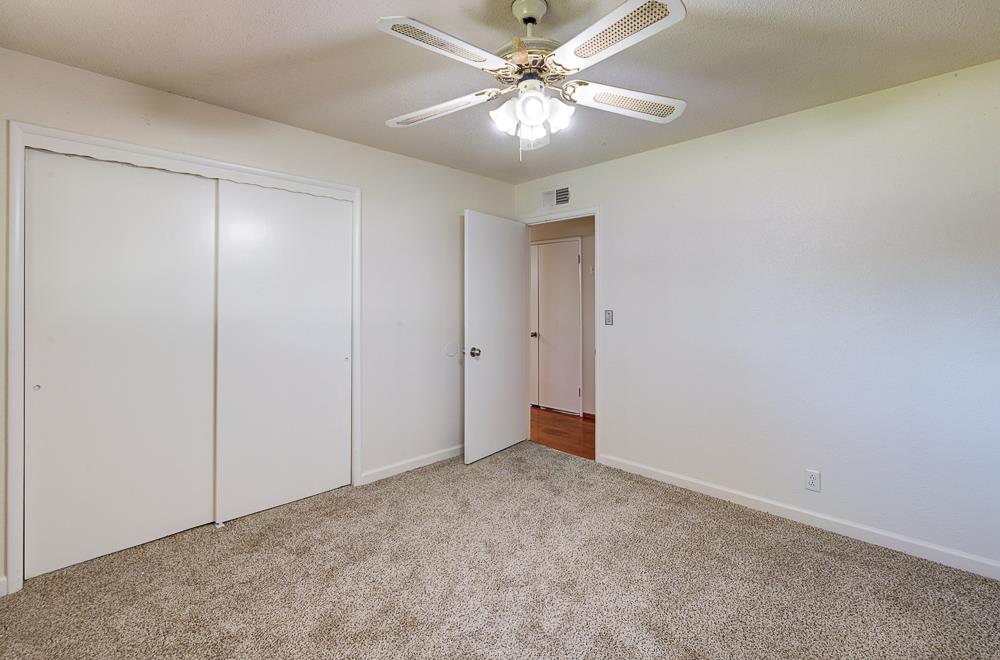 4935 E Heaton Ave, Fresno, CA 93727
