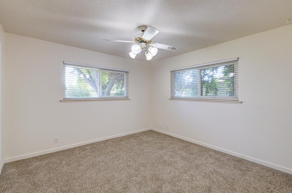 4935 E Heaton Ave, Fresno, CA 93727