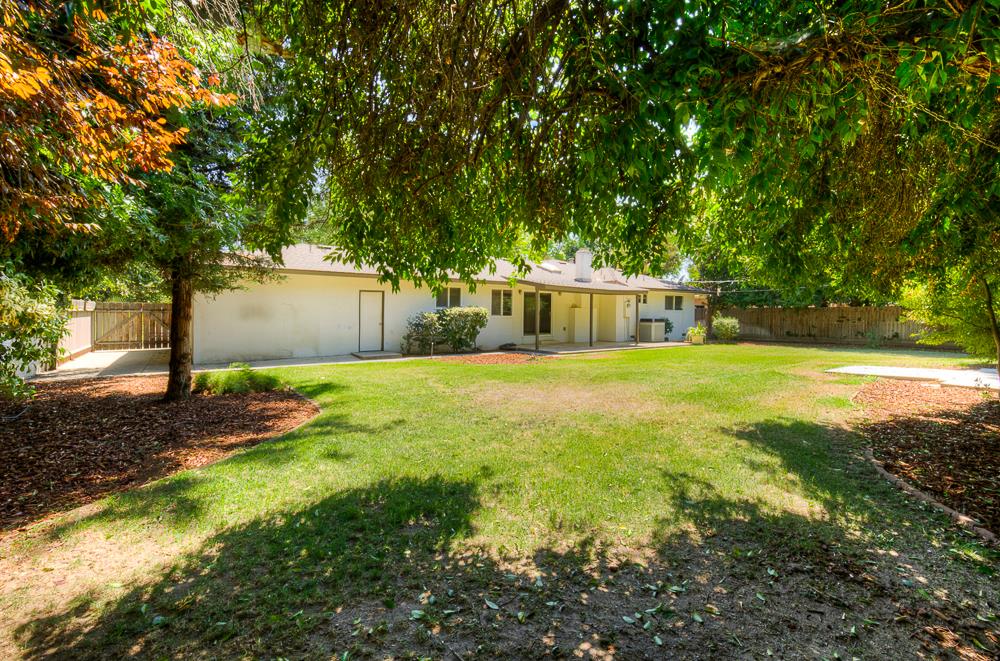 4935 E Heaton Ave, Fresno, CA 93727