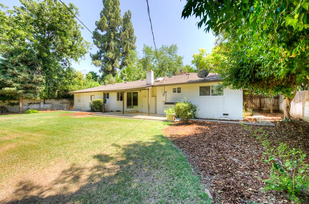 4935 E Heaton Ave, Fresno, CA 93727