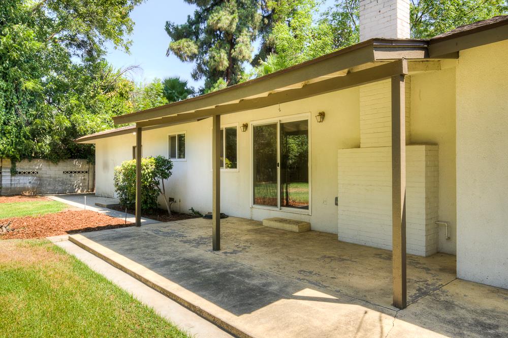 4935 E Heaton Ave, Fresno, CA 93727