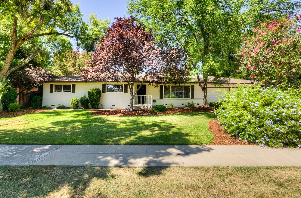 4935 E Heaton Ave, Fresno, CA 93727