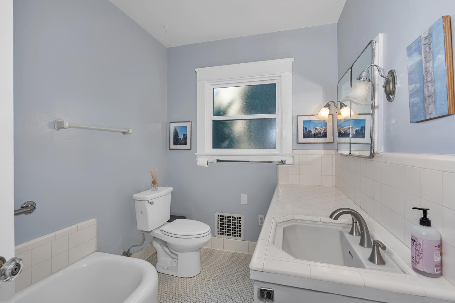 119 W 27th, Merced, CA 95340