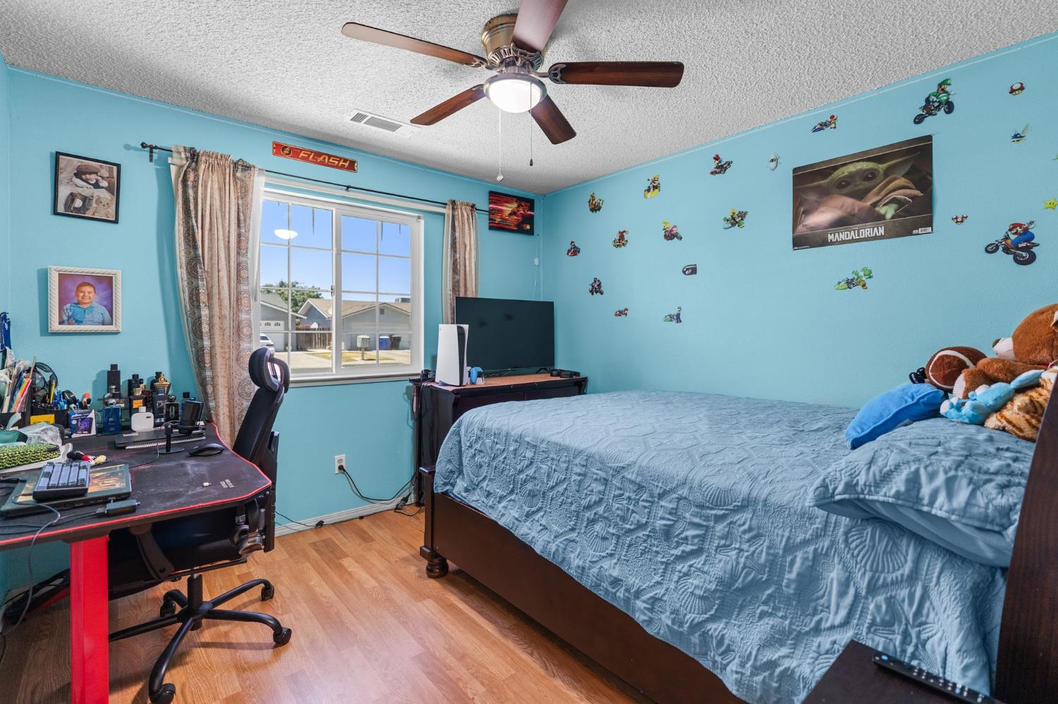 545 Manor Ave, Hanford, CA 93230
