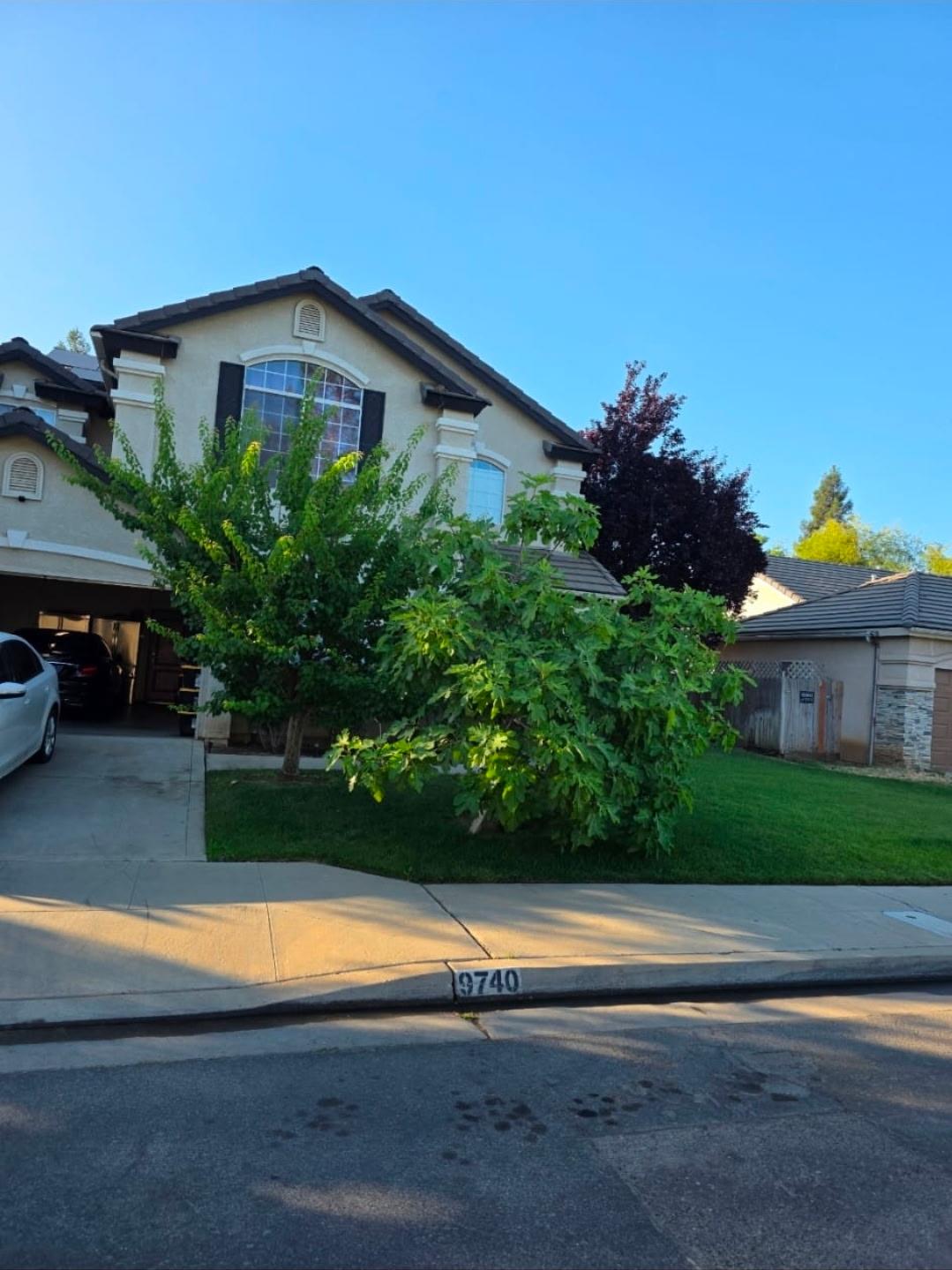 9740 N Whitney Ave, Fresno, CA 93720