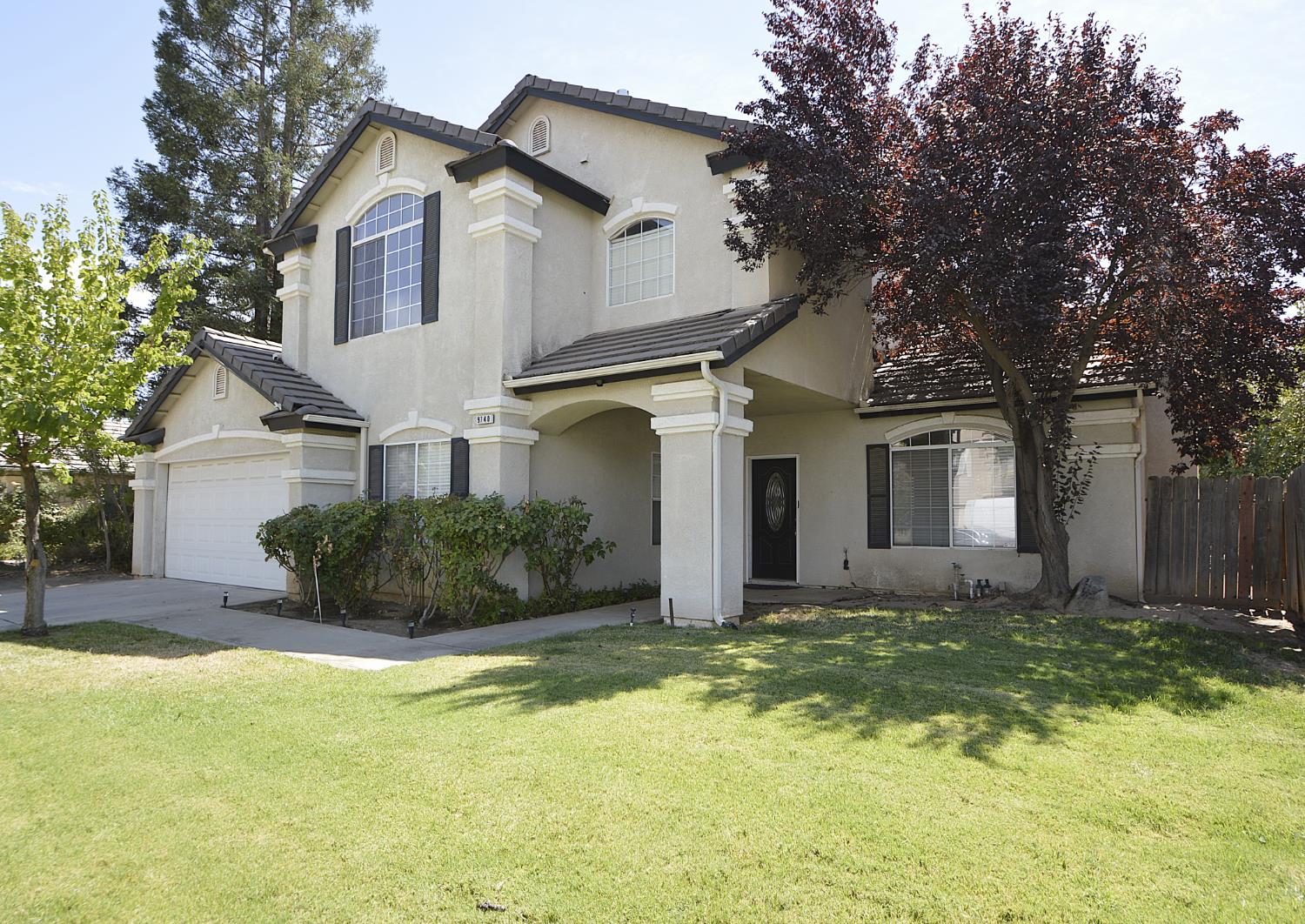 9740 N Whitney Ave, Fresno, CA 93720