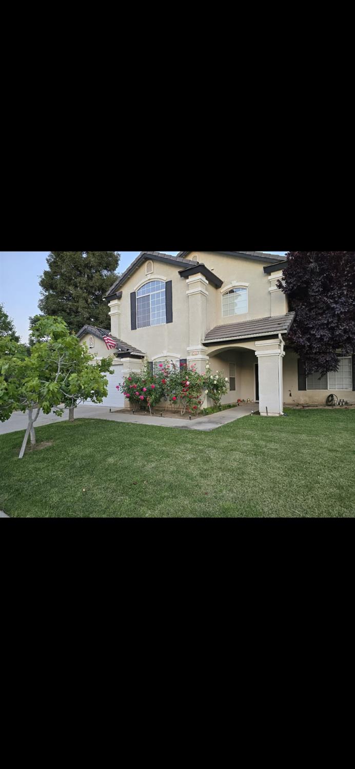 9740 N Whitney Ave, Fresno, CA 93720