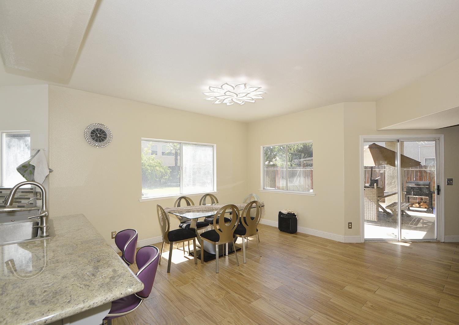 9740 N Whitney Ave, Fresno, CA 93720