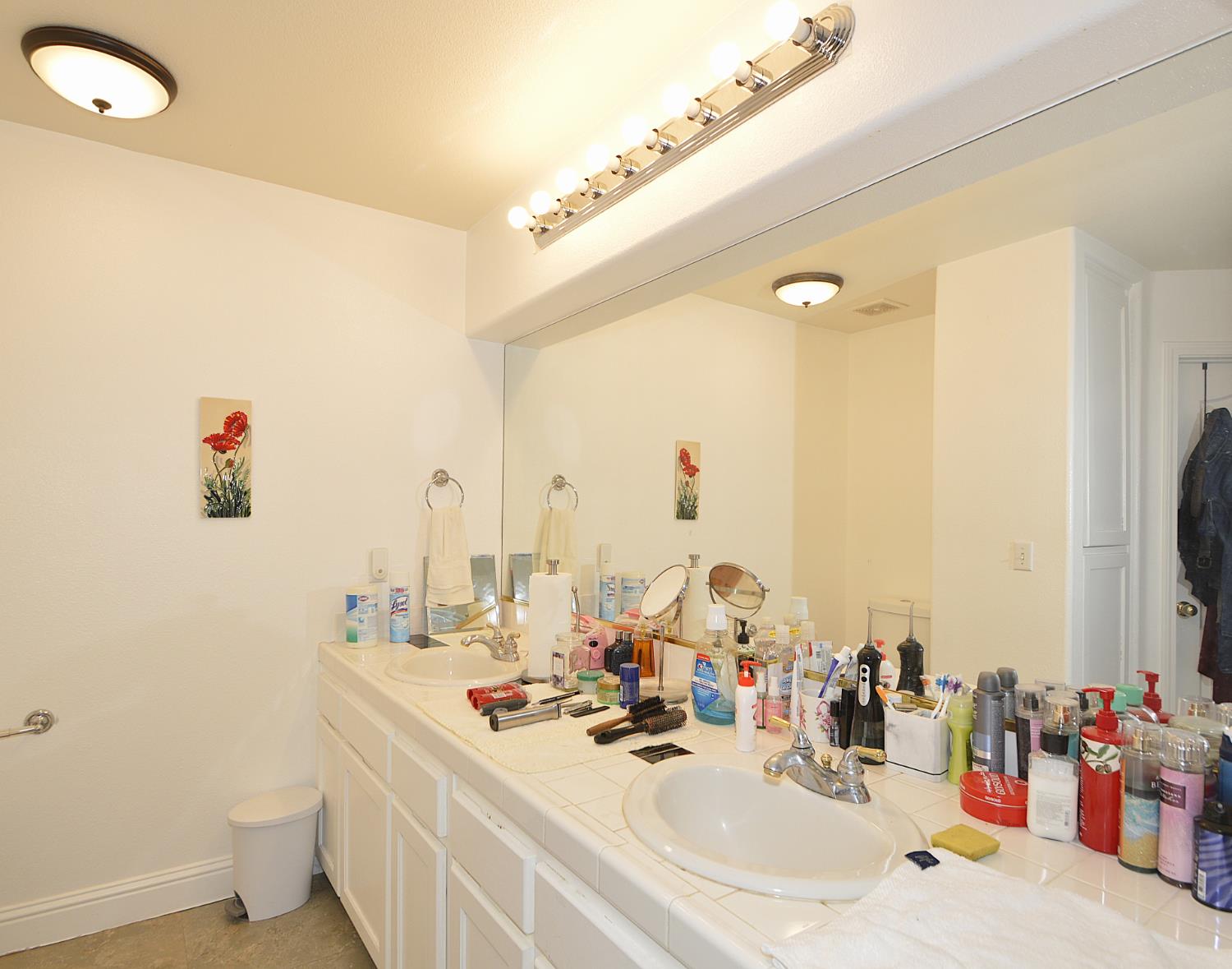 9740 N Whitney Ave, Fresno, CA 93720