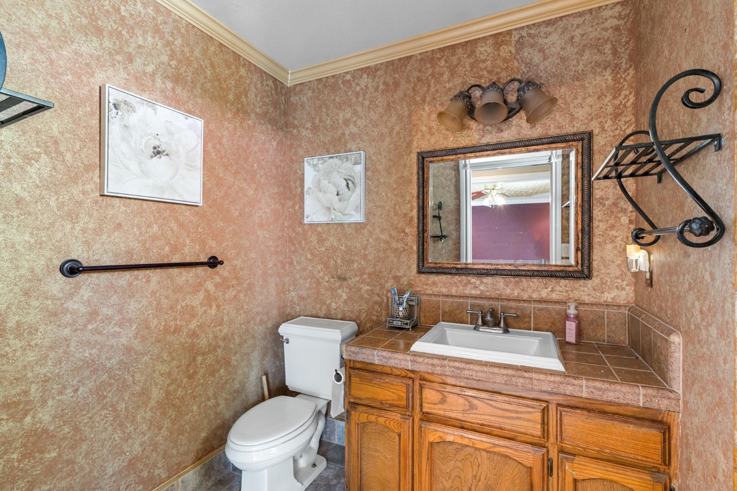 35303 Bonadelle Ave, Madera, CA 93636