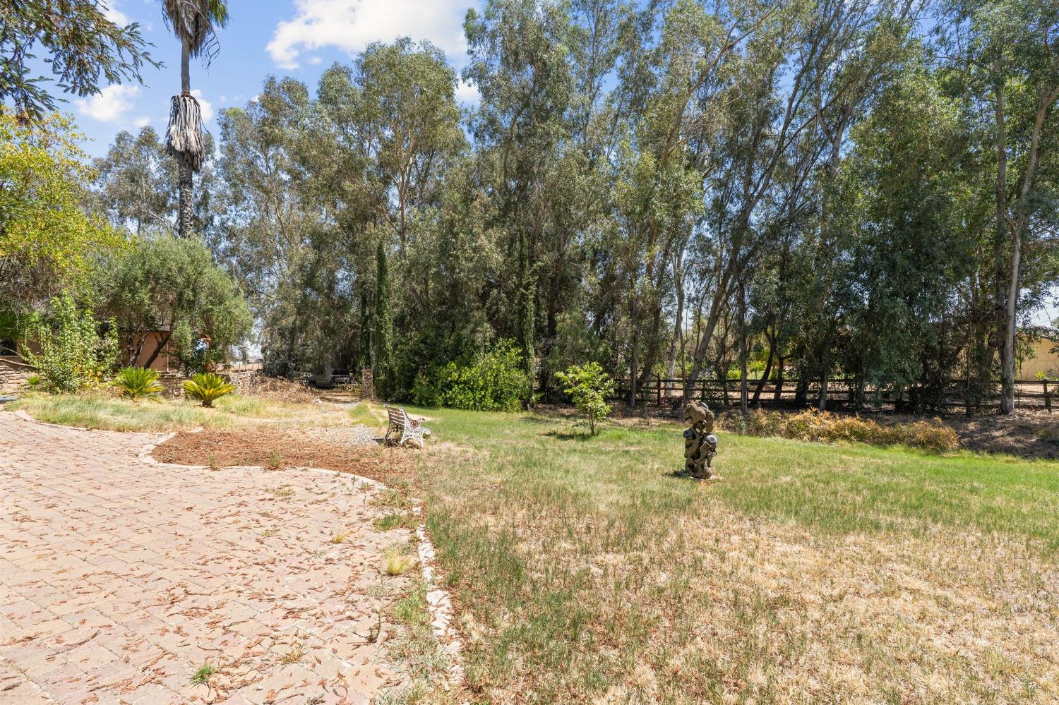 35303 Bonadelle Ave, Madera, CA 93636