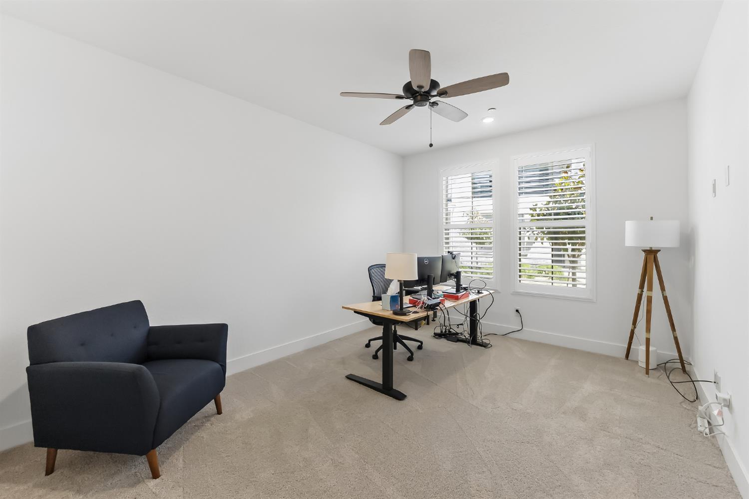 579 N Adler Ln, Clovis, CA 93611