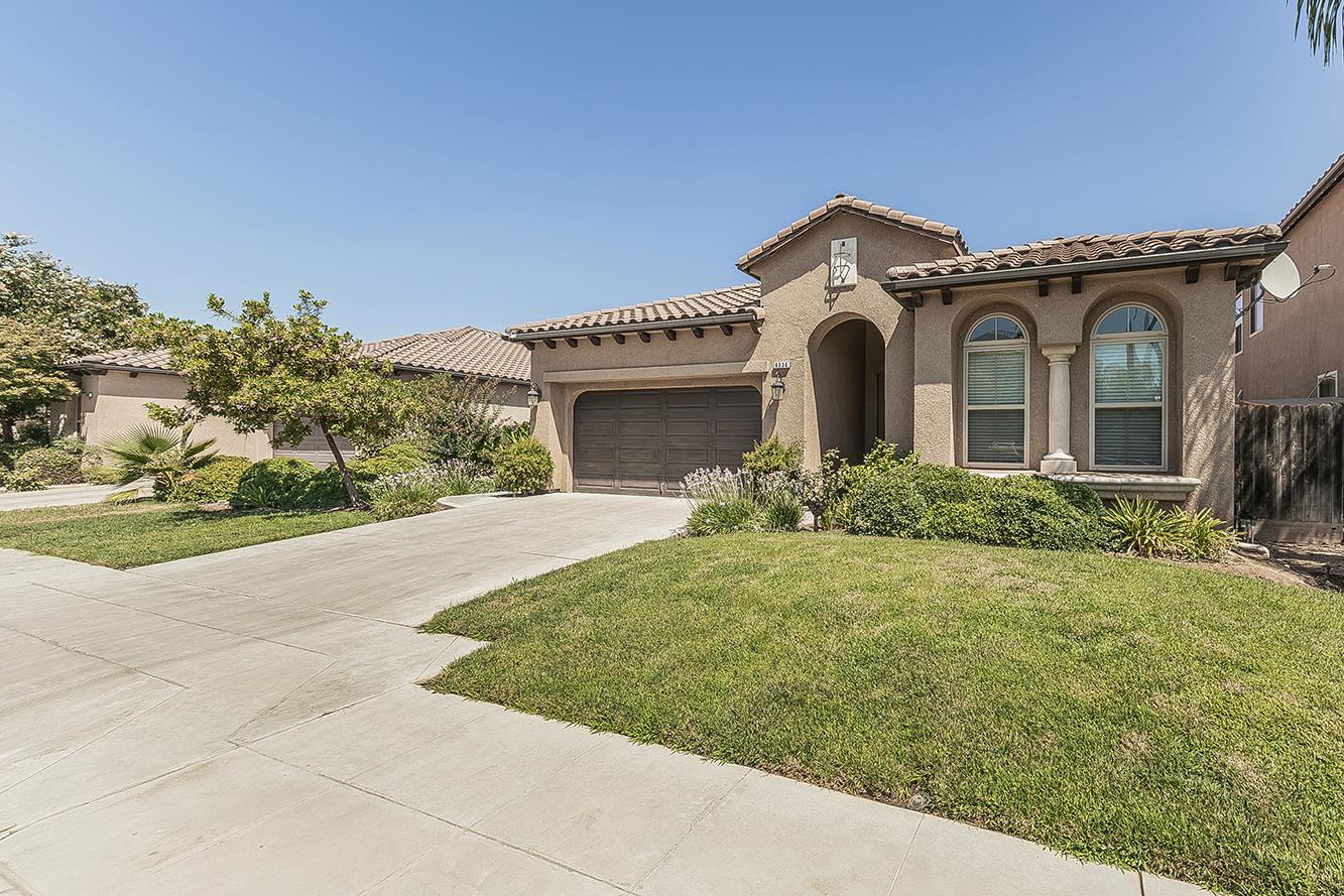 6936 W Wrenwood Ln, Fresno, CA 93723
