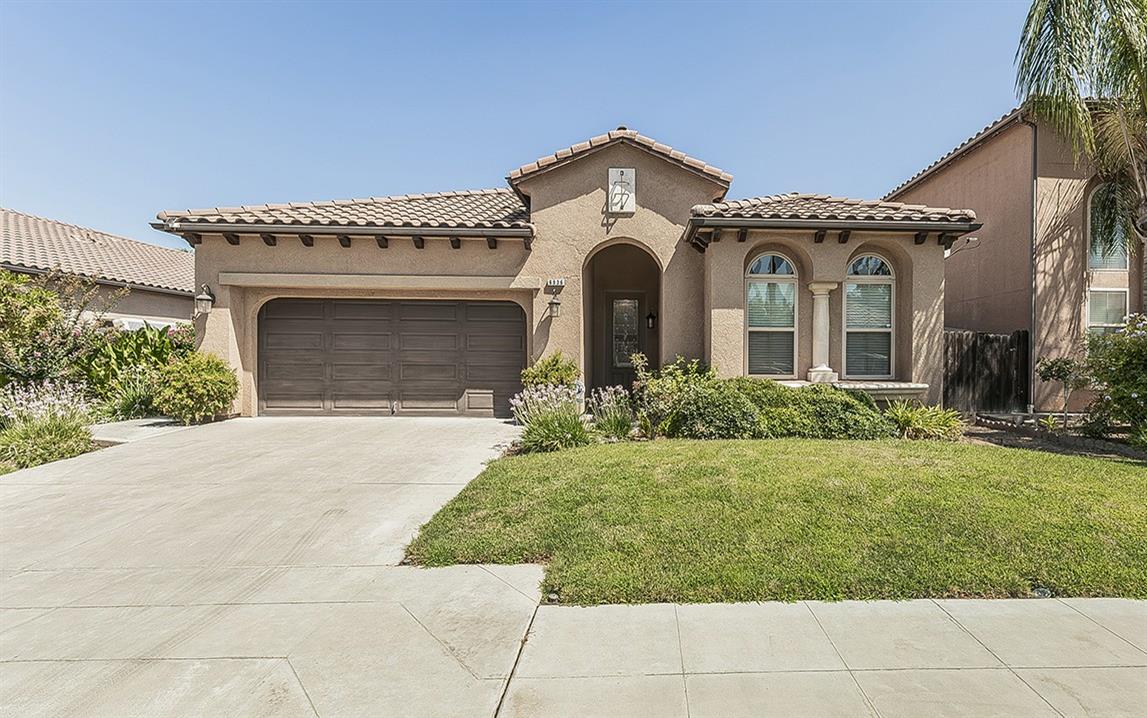 6936 W Wrenwood Ln, Fresno, CA 93723