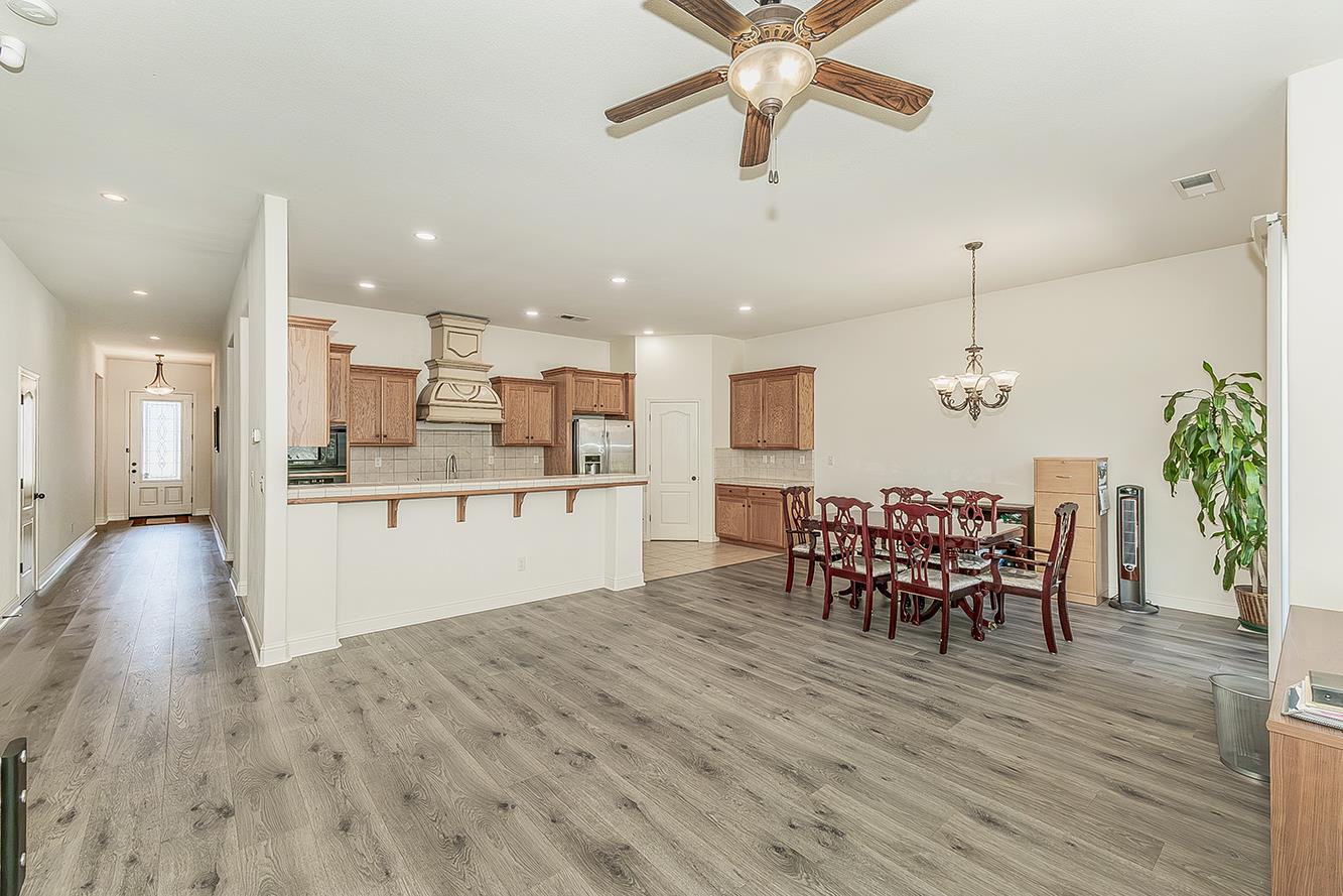 6936 W Wrenwood Ln, Fresno, CA 93723