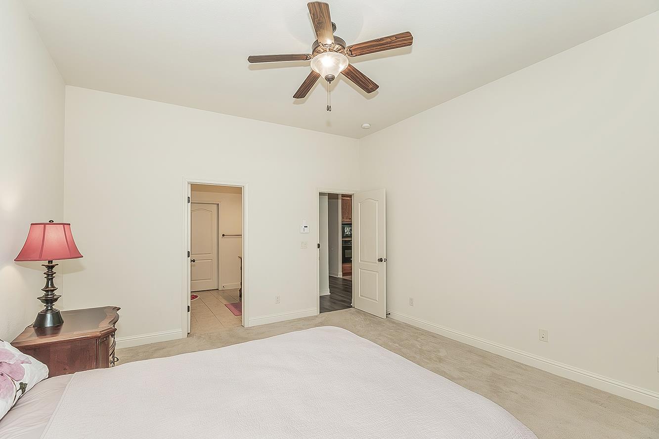 6936 W Wrenwood Ln, Fresno, CA 93723