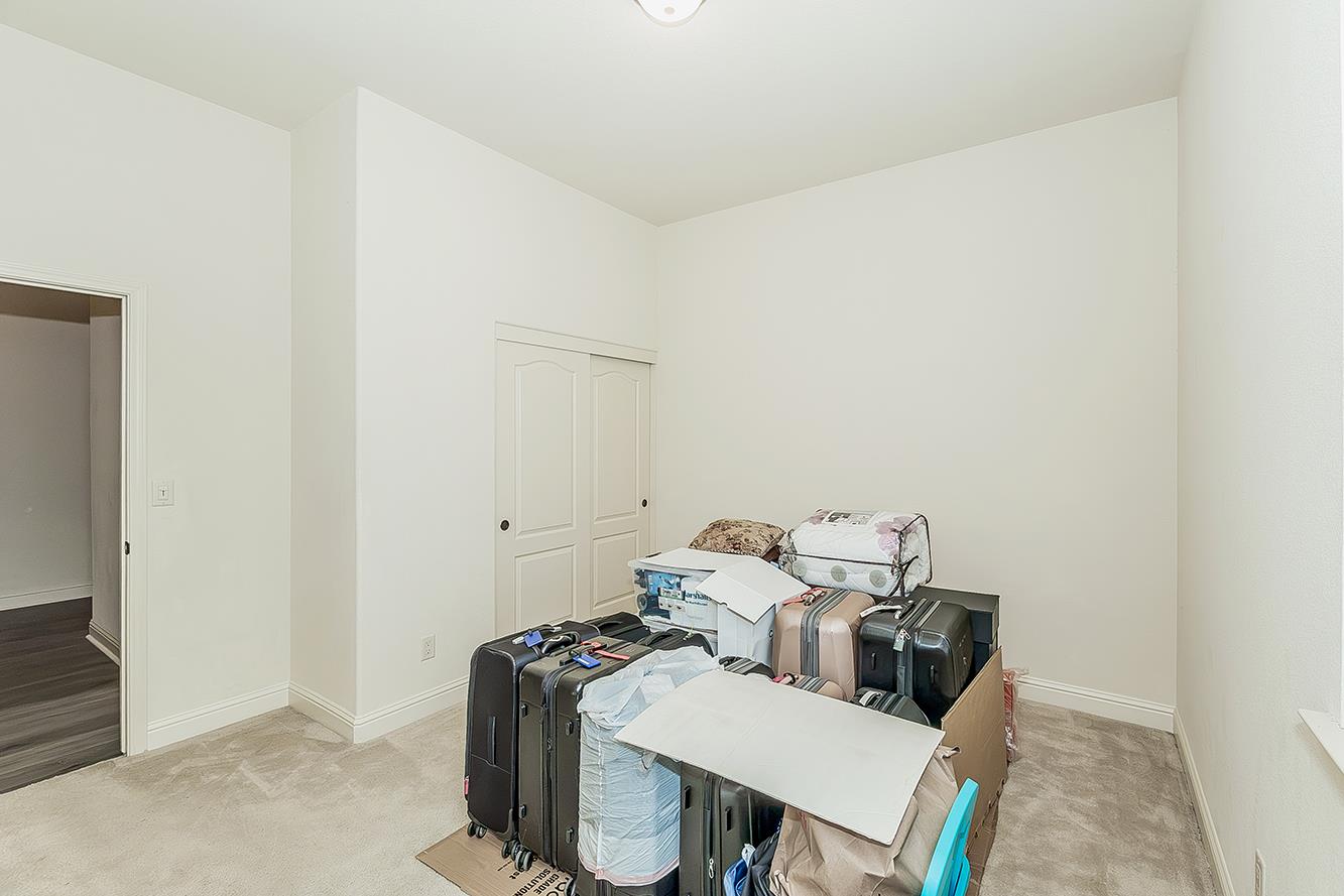 6936 W Wrenwood Ln, Fresno, CA 93723