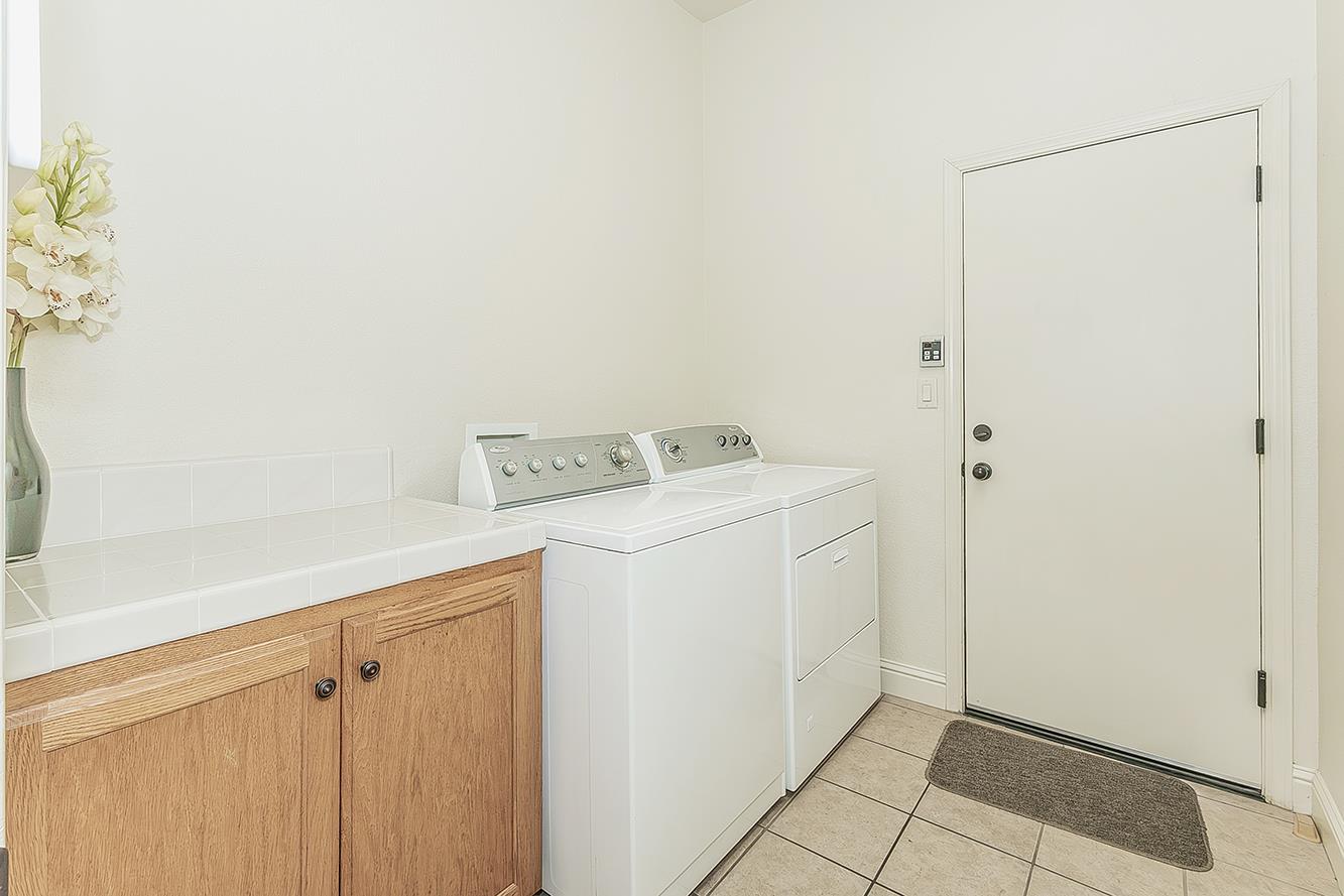 6936 W Wrenwood Ln, Fresno, CA 93723