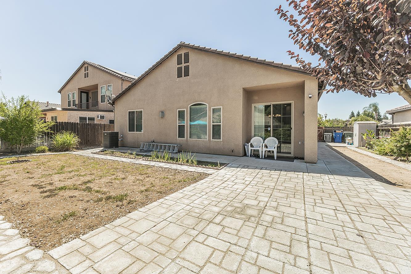 6936 W Wrenwood Ln, Fresno, CA 93723