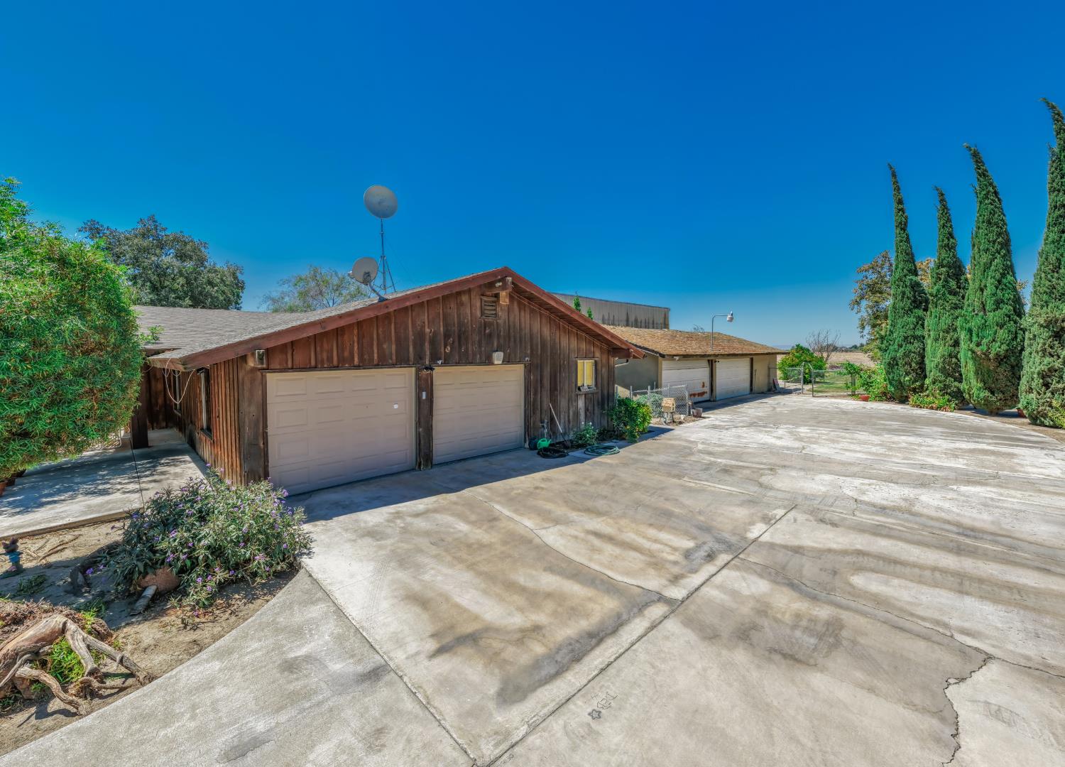 9356 22nd Ave, Lemoore, CA 93245