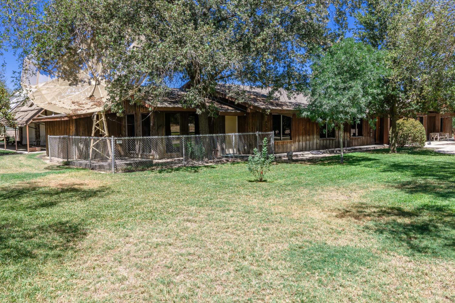 9356 22nd Ave, Lemoore, CA 93245