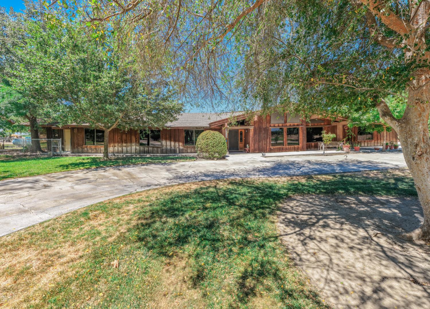 9356 22nd Ave, Lemoore, CA 93245