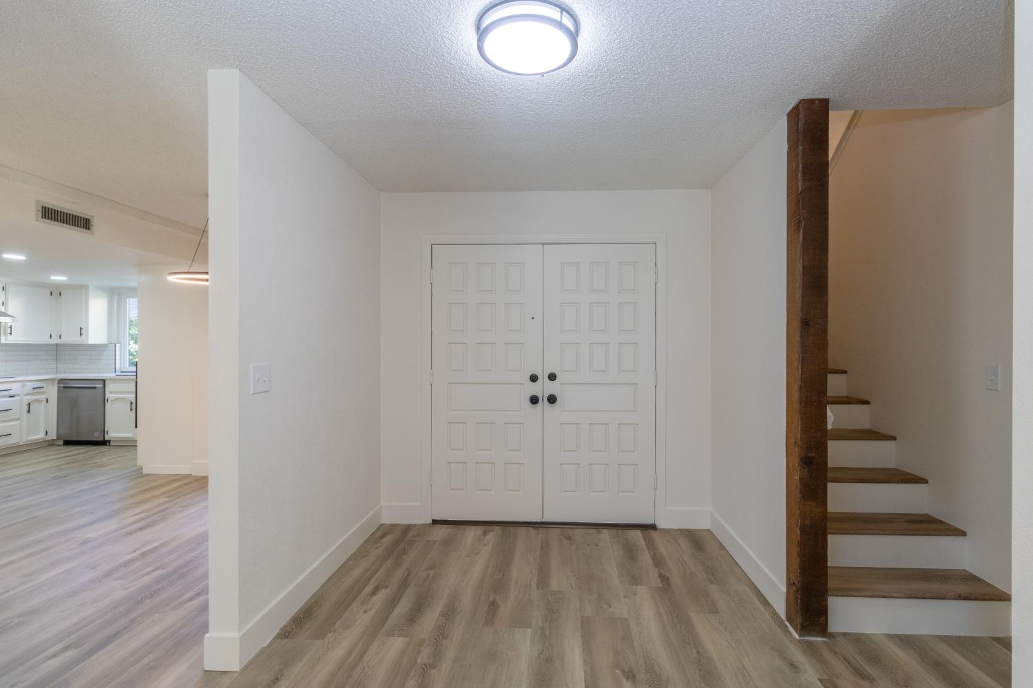 2131 W Barstow Ave, Fresno, CA 93711