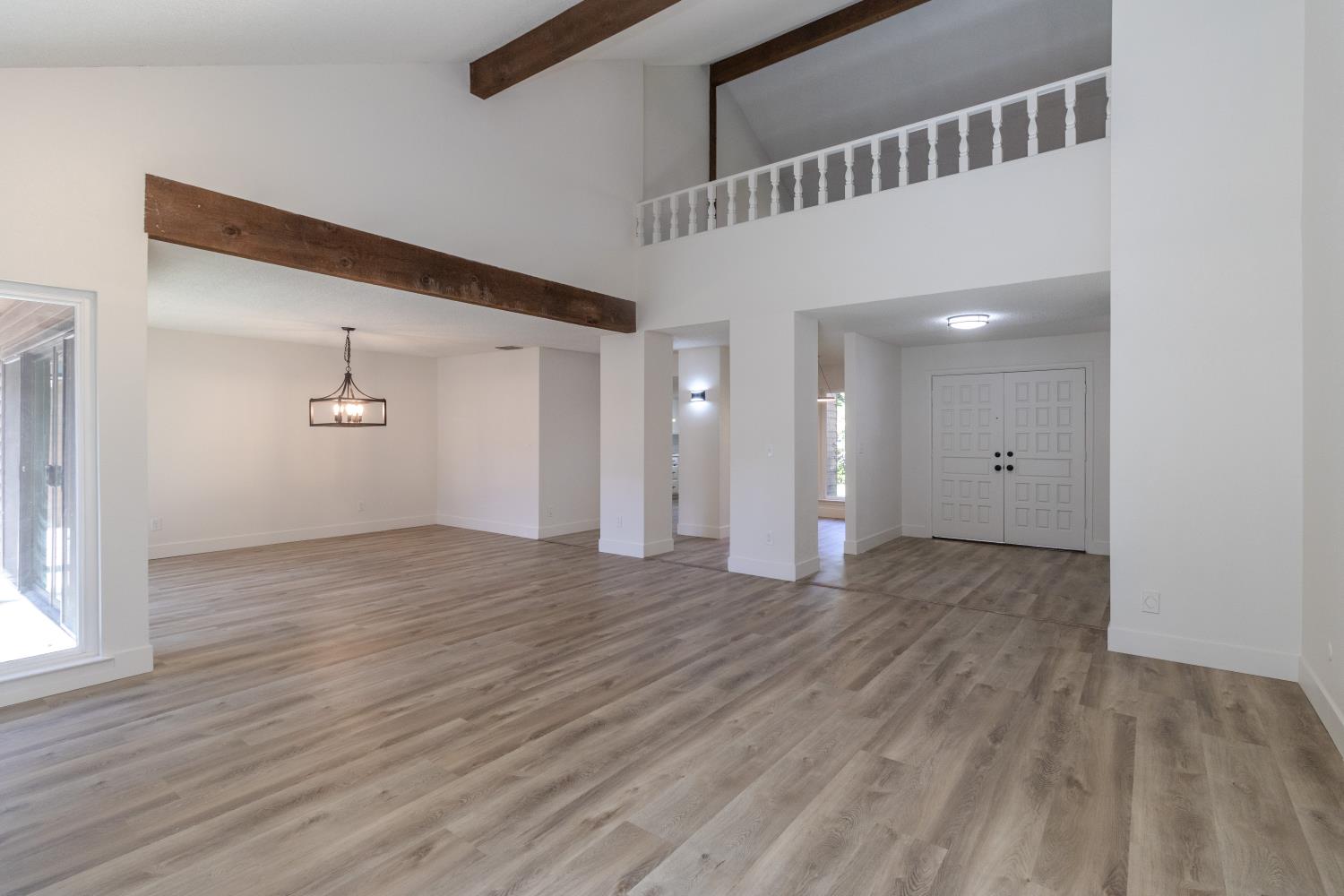 2131 W Barstow Ave, Fresno, CA 93711