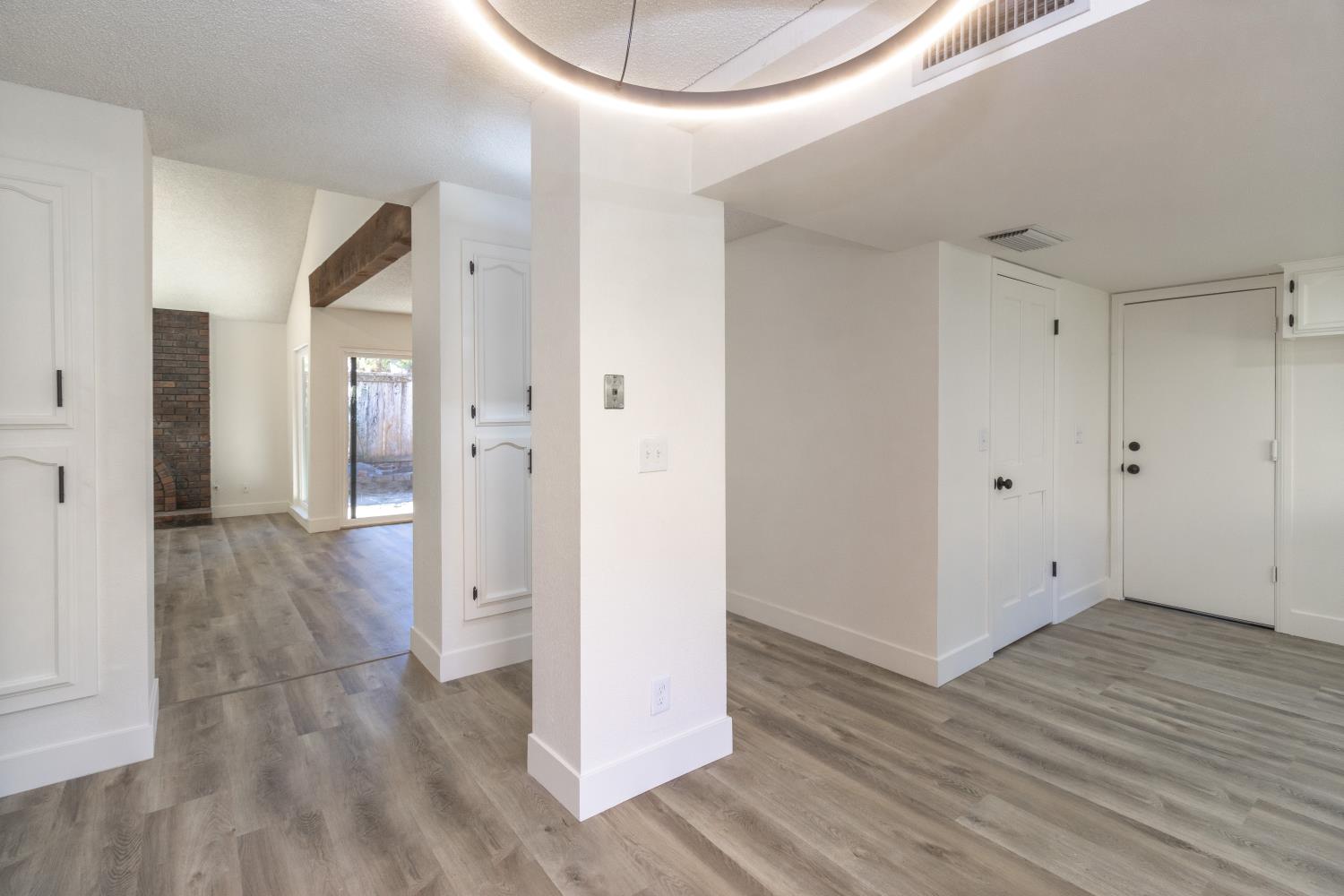 2131 W Barstow Ave, Fresno, CA 93711