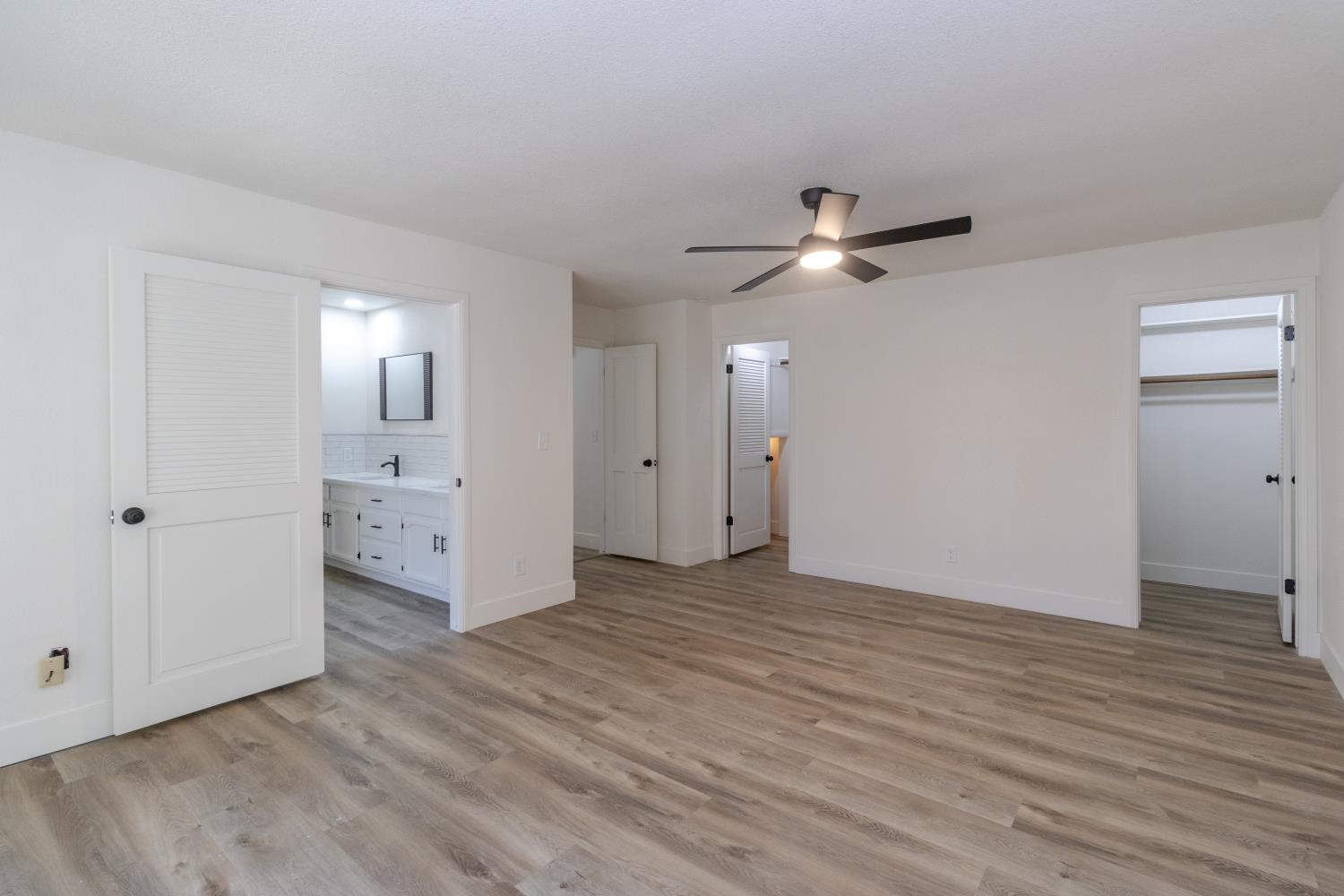 2131 W Barstow Ave, Fresno, CA 93711