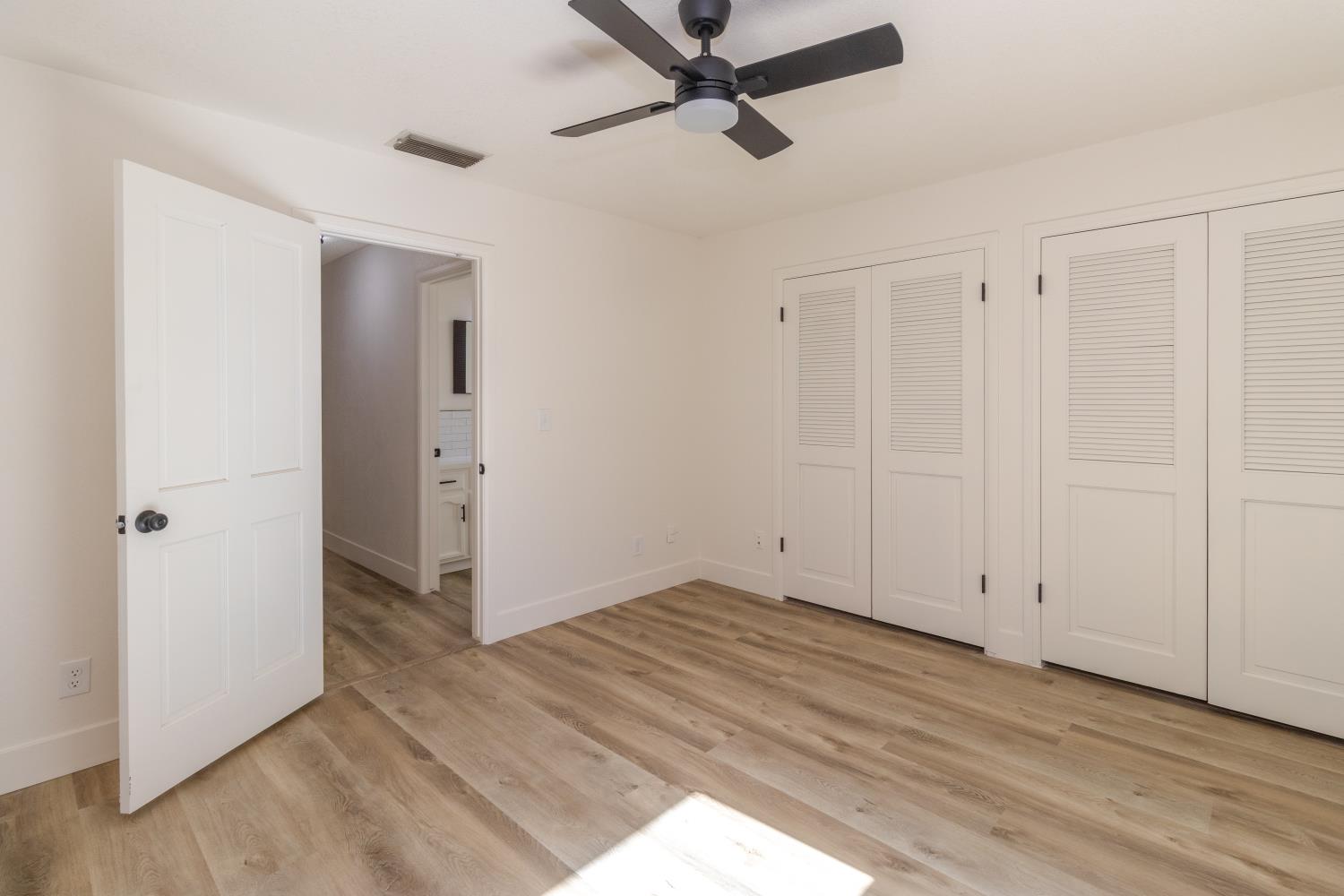 2131 W Barstow Ave, Fresno, CA 93711