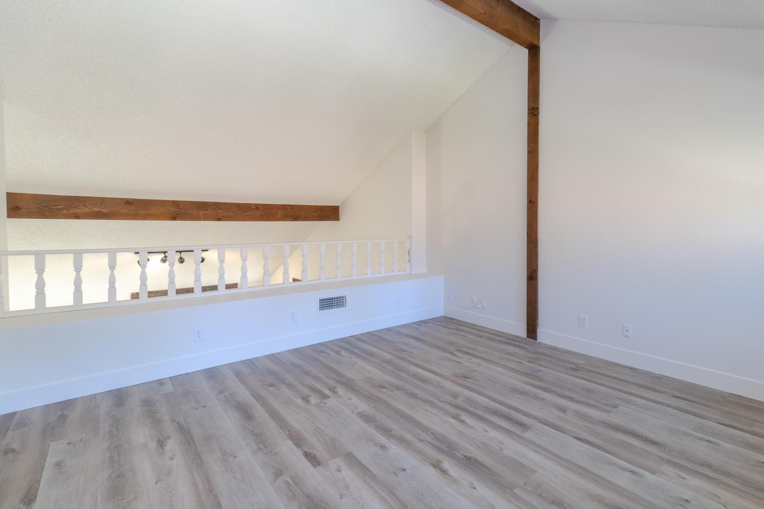 2131 W Barstow Ave, Fresno, CA 93711