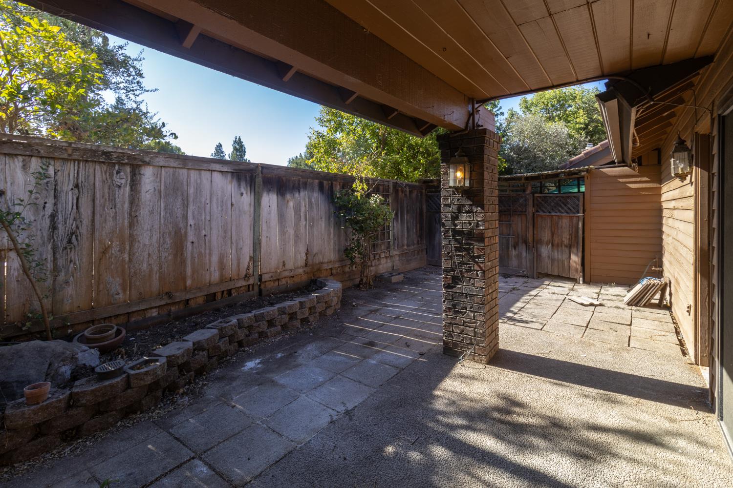 2131 W Barstow Ave, Fresno, CA 93711