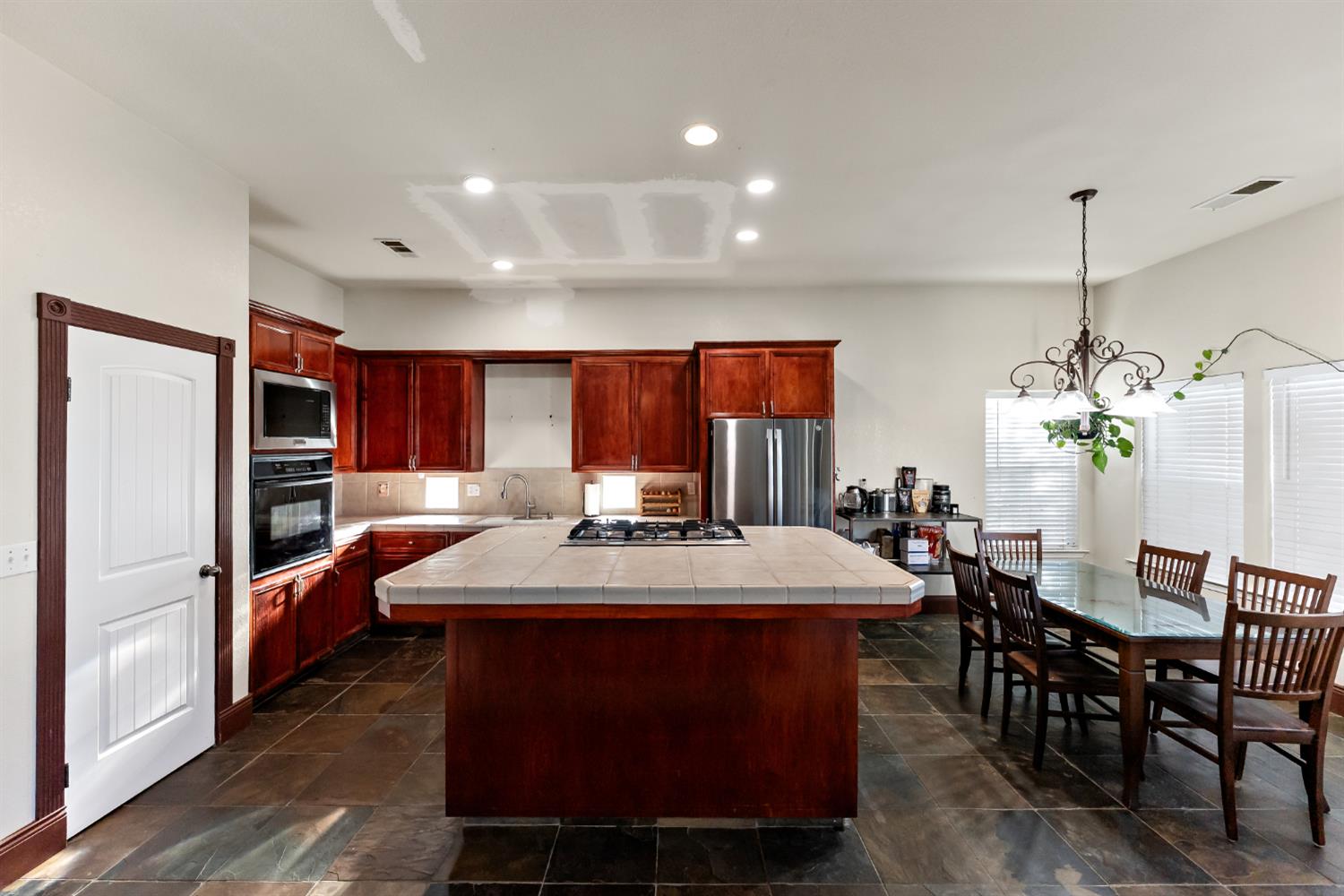 30047 Avenue 20, Madera, CA 93638