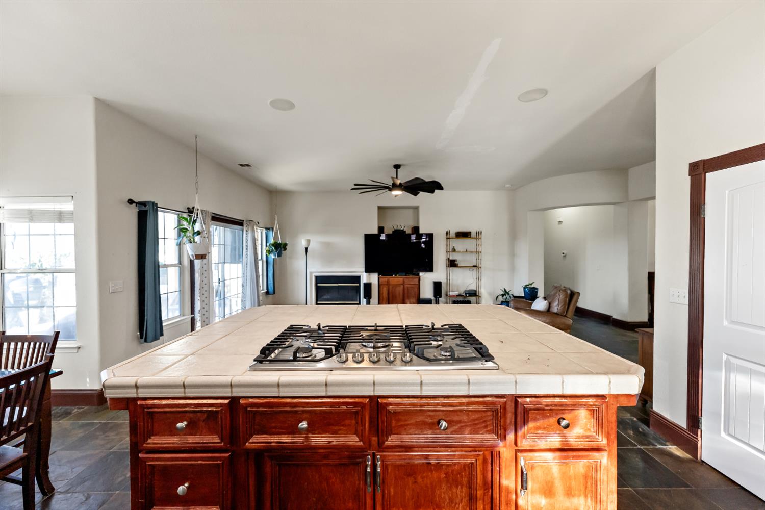 30047 Avenue 20, Madera, CA 93638