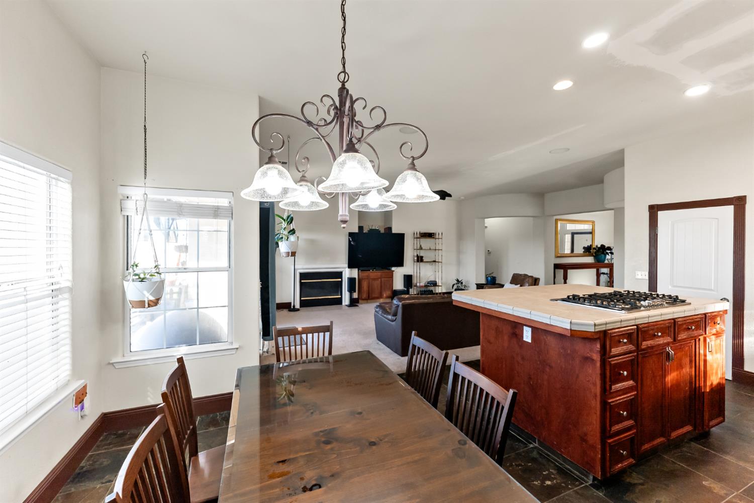 30047 Avenue 20, Madera, CA 93638