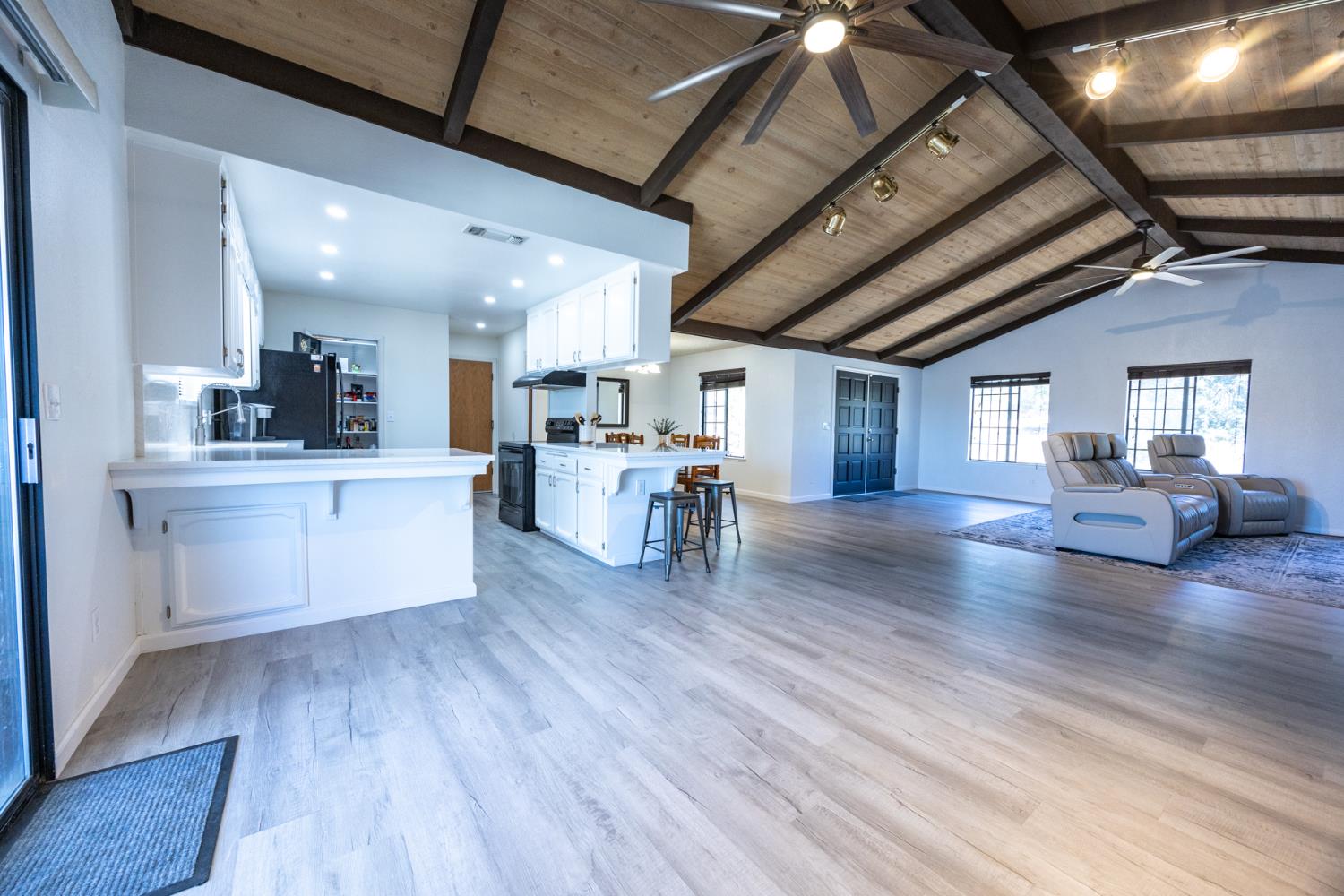 29682 Yosemite Springs Pkwy, Coarsegold, CA 93614