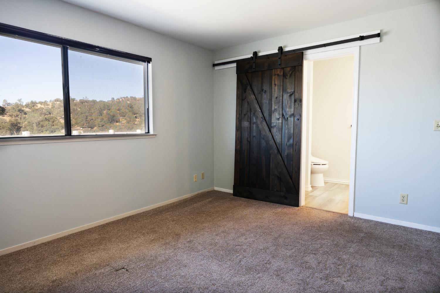 29682 Yosemite Springs Pkwy, Coarsegold, CA 93614