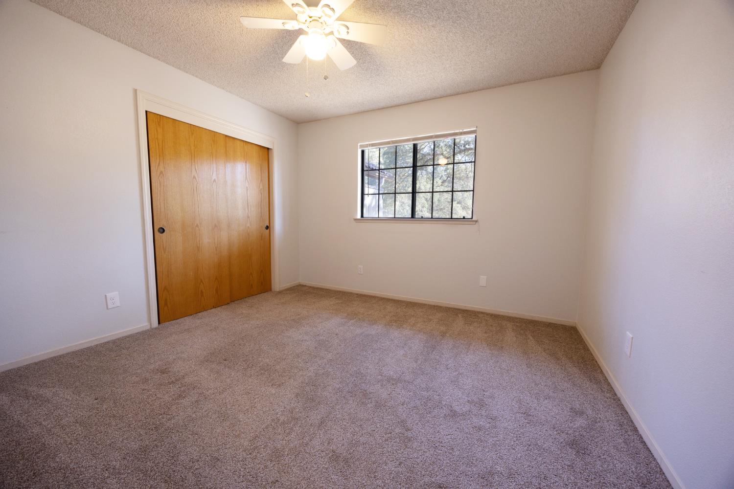 29682 Yosemite Springs Pkwy, Coarsegold, CA 93614